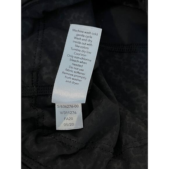 Athleta Black Ultimate Stash Pocket Embossed 7/8 Tight Side/Waist Pocket Size XS - Picture 12 of 16